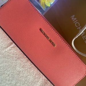 NWT: Michael Kors travel pouch